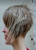 fryzury krótkie - uczesanie damskie z włosów krótkich zdjęcie numer 101